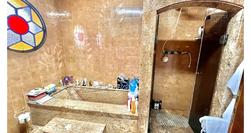 Belo Sobrado à venda no Alto da Lapa na Rua Lomas Valentinas