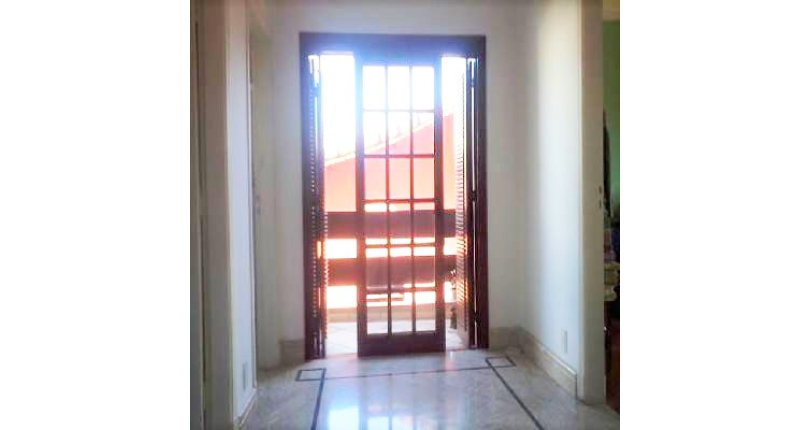 Belo Sobrado à venda na Chácara Inglesa na Rua Soldado João de Oliveira