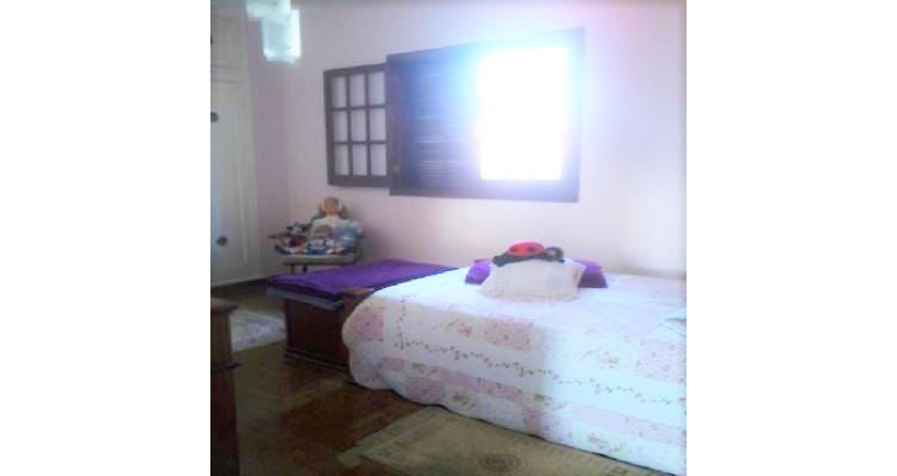 Belo Sobrado à venda na Chácara Inglesa na Rua Soldado João de Oliveira