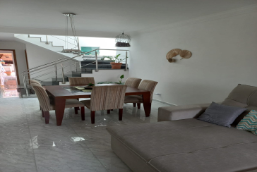 Lindo Sobrado à venda no Parque São Domingos na Rua Homero Sales