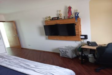 Lindo Sobrado à venda no Parque São Domingos na Rua Homero Sales