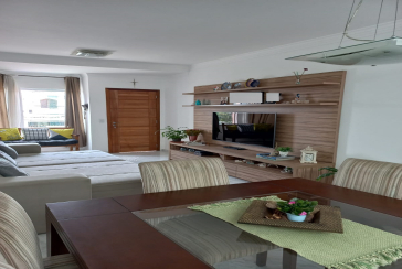 Lindo Sobrado à venda no Parque São Domingos na Rua Homero Sales