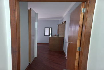 Lindo Sobrado à venda no Parque São Domingos na Rua Homero Sales