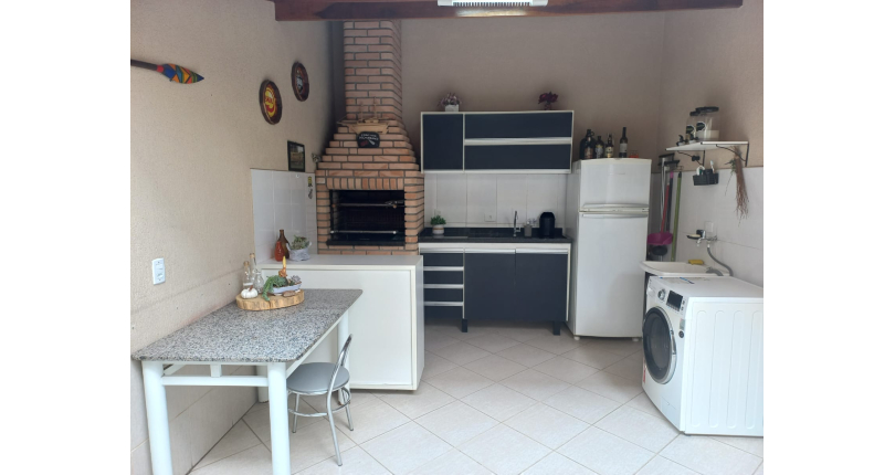 Lindo Sobrado à venda no Parque São Domingos na Rua Homero Sales