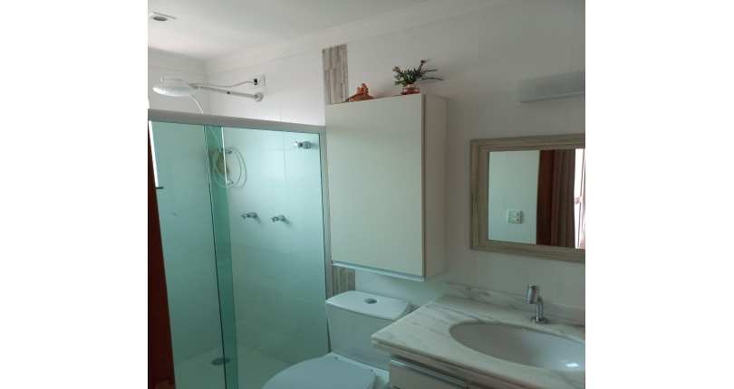 Lindo Sobrado à venda no Parque São Domingos na Rua Homero Sales