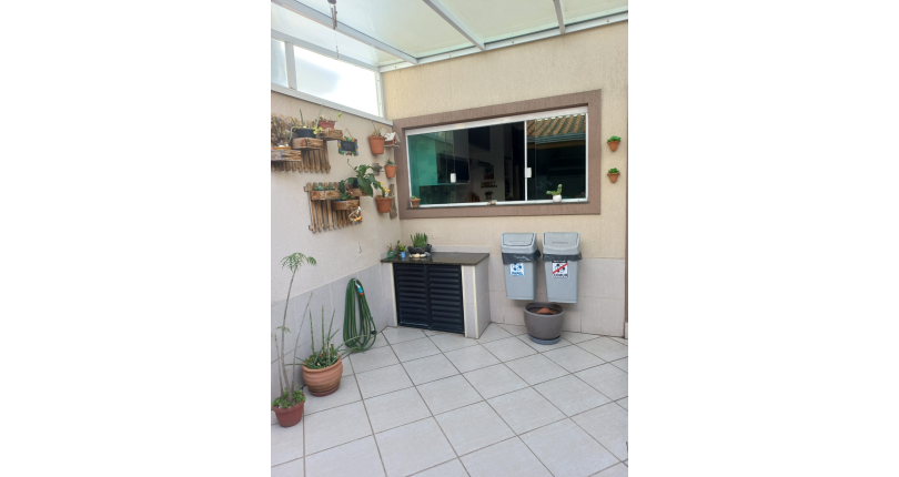 Lindo Sobrado à venda no Parque São Domingos na Rua Homero Sales