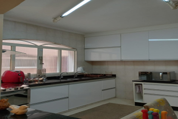 Belo Sobrado à venda no Jardim Marisa na Rua Madre Maria Villac