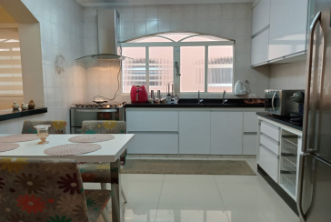 Belo Sobrado à venda no Jardim Marisa na Rua Madre Maria Villac