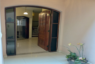 Belo Sobrado à venda no Jardim Marisa na Rua Madre Maria Villac