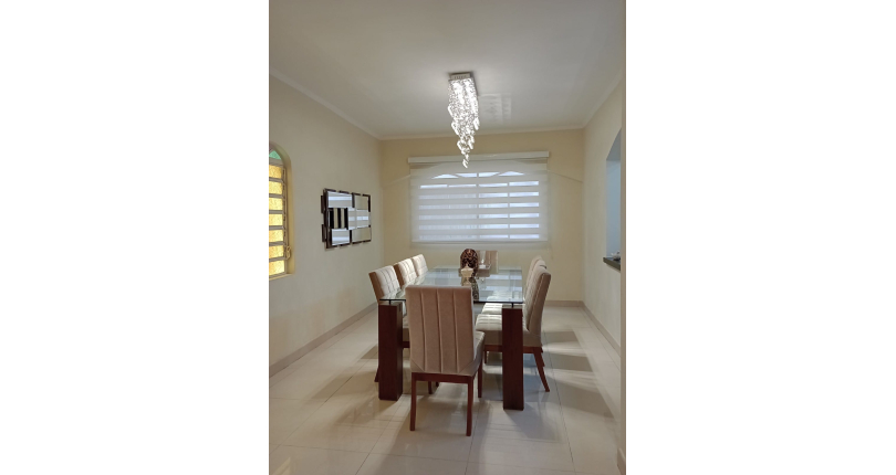 Belo Sobrado à venda no Jardim Marisa na Rua Madre Maria Villac