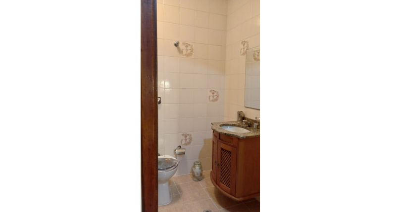 Belo Sobrado à venda no Jardim Marisa na Rua Madre Maria Villac