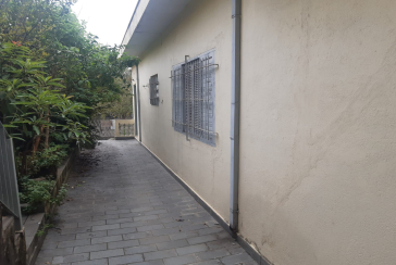 Casa assobradada à venda na Vila Pereira Barreto na Avenida Miguel de Castro