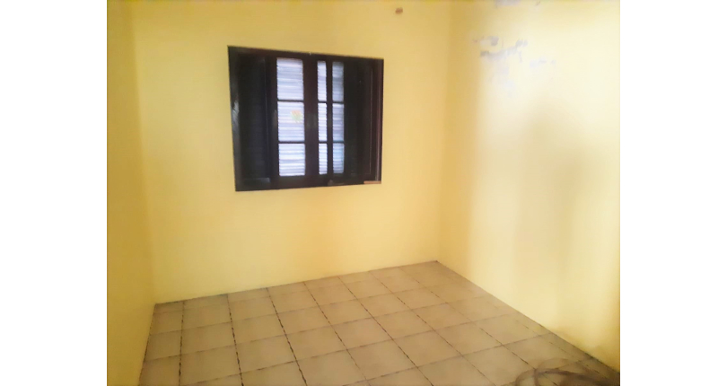 Casa assobradada à venda na Vila Pereira Barreto na Avenida Miguel de Castro