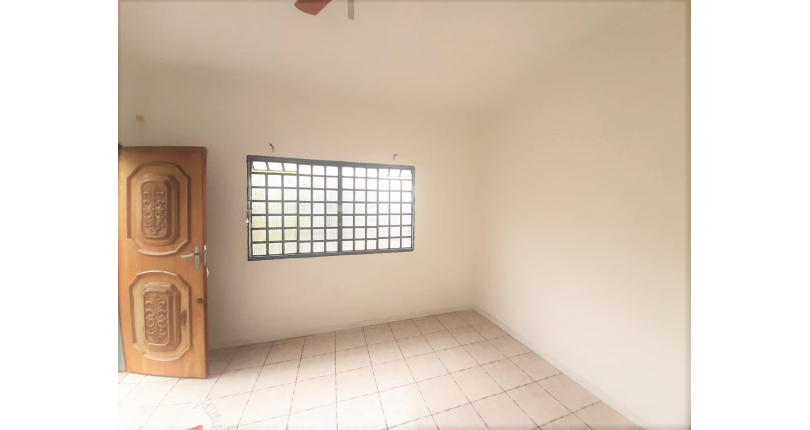 Casa assobradada à venda na Vila Pereira Barreto na Avenida Miguel de Castro