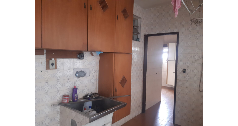 Casa assobradada à venda na Vila Pereira Barreto na Avenida Miguel de Castro