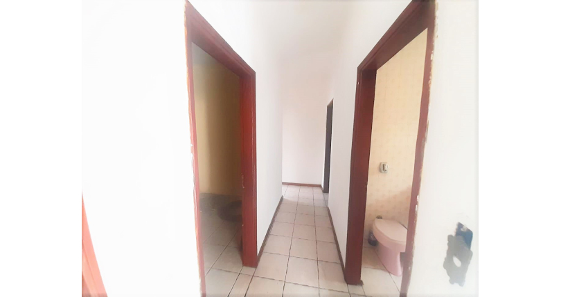 Casa assobradada à venda na Vila Pereira Barreto na Avenida Miguel de Castro