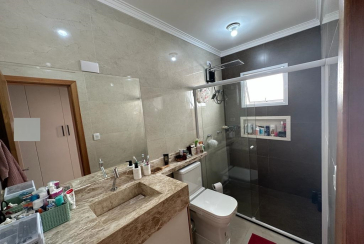 Belo Sobrado à venda no Parque Maria Domitila na Rua José Teodoro Vieira 