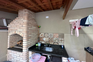 Belo Sobrado à venda no Parque Maria Domitila na Rua José Teodoro Vieira 