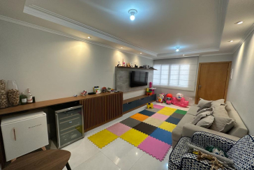 Belo Sobrado à venda no Parque Maria Domitila na Rua José Teodoro Vieira 