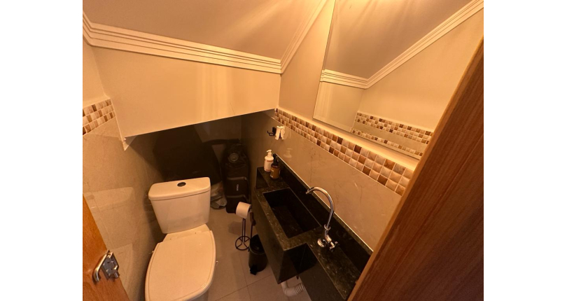 Belo Sobrado à venda no Parque Maria Domitila na Rua José Teodoro Vieira 