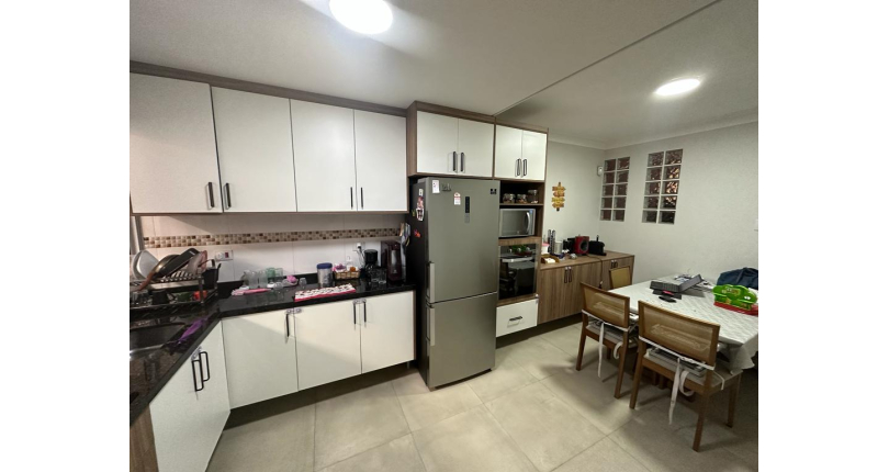 Belo Sobrado à venda no Parque Maria Domitila na Rua José Teodoro Vieira 