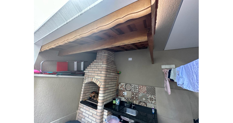 Belo Sobrado à venda no Parque Maria Domitila na Rua José Teodoro Vieira 