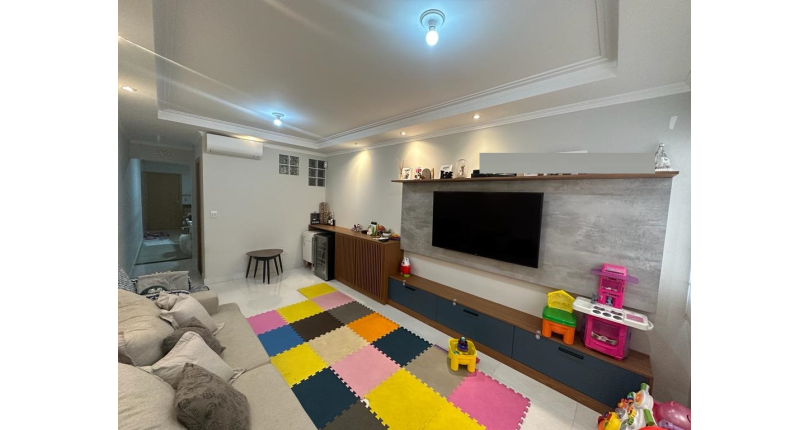 Belo Sobrado à venda no Parque Maria Domitila na Rua José Teodoro Vieira 