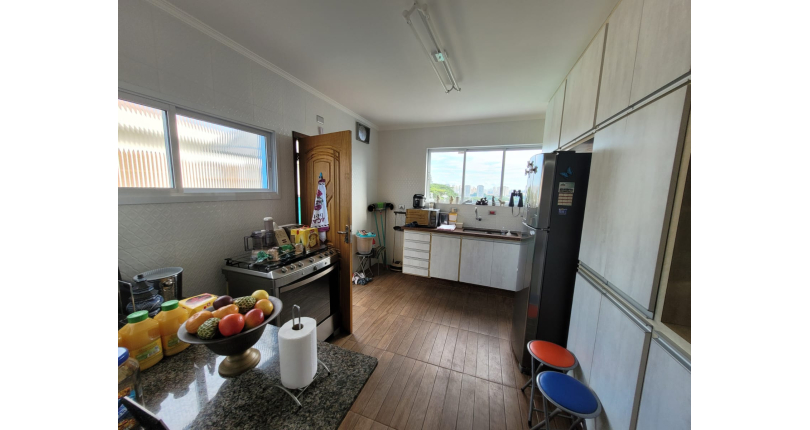 Sobrado à venda no Parque São Domingos na Rua Amílcar Barbuy