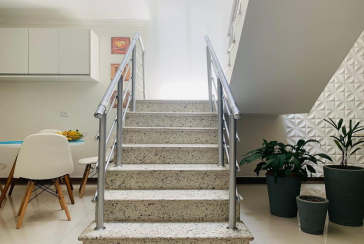 Belo Sobrado à venda no Parque São Domingos na Rua Dirceu de Almeida