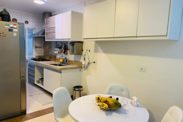 Belo Sobrado à venda no Parque São Domingos na Rua Dirceu de Almeida