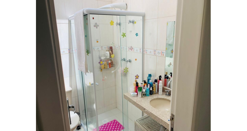 Belo Sobrado à venda no Parque São Domingos na Rua Dirceu de Almeida