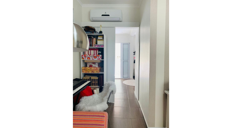 Belo Sobrado à venda no Parque São Domingos na Rua Dirceu de Almeida