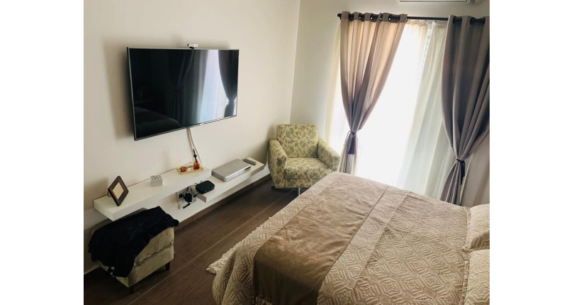 Belo Sobrado à venda no Parque São Domingos na Rua Dirceu de Almeida