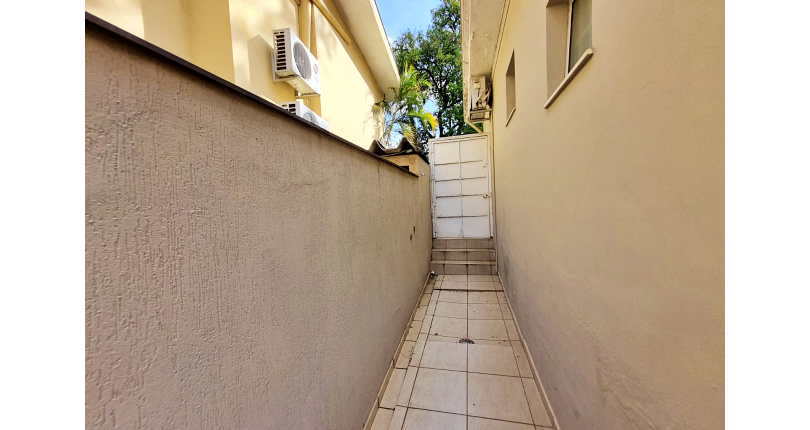 Casa à venda Praça Sá Pinto, Vila Ipojuca - Imóveis à Venda