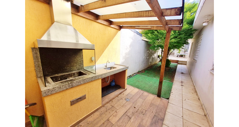 Casa à venda Praça Sá Pinto, Vila Ipojuca - Imóveis à Venda