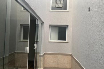 LINDO Sobrado novo á venda no Parque São Domingos na Rua Armando Martino