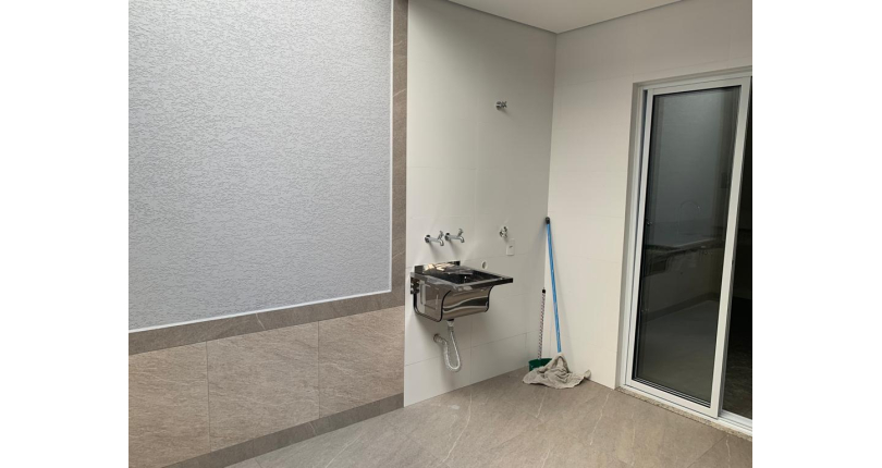 LINDO Sobrado novo á venda no Parque São Domingos na Rua Armando Martino