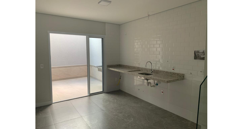 LINDO Sobrado novo á venda no Parque São Domingos na Rua Armando Martino