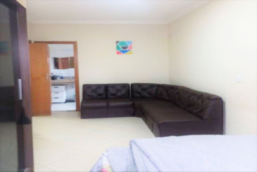 Sobrado à venda no Jaraguá na Rua Maestro Tavares de Lima