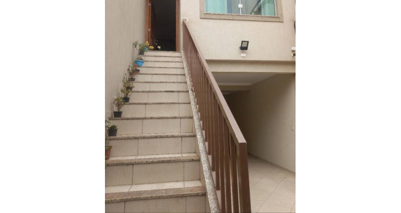 Sobrado à venda no Jaraguá na Rua Maestro Tavares de Lima