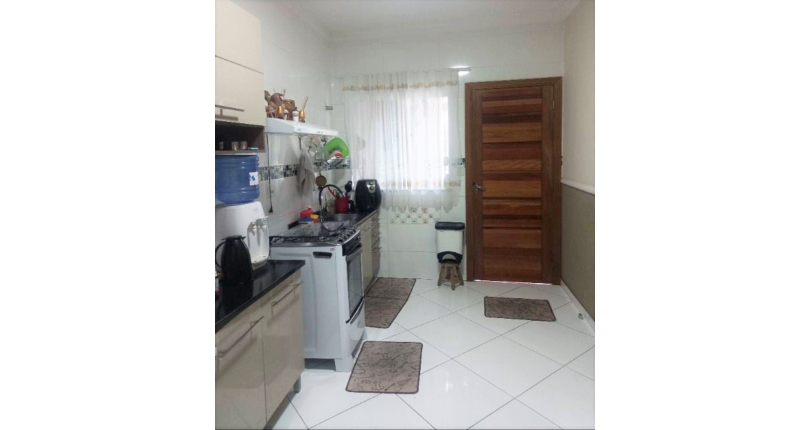 Sobrado à venda no Jaraguá na Rua Maestro Tavares de Lima