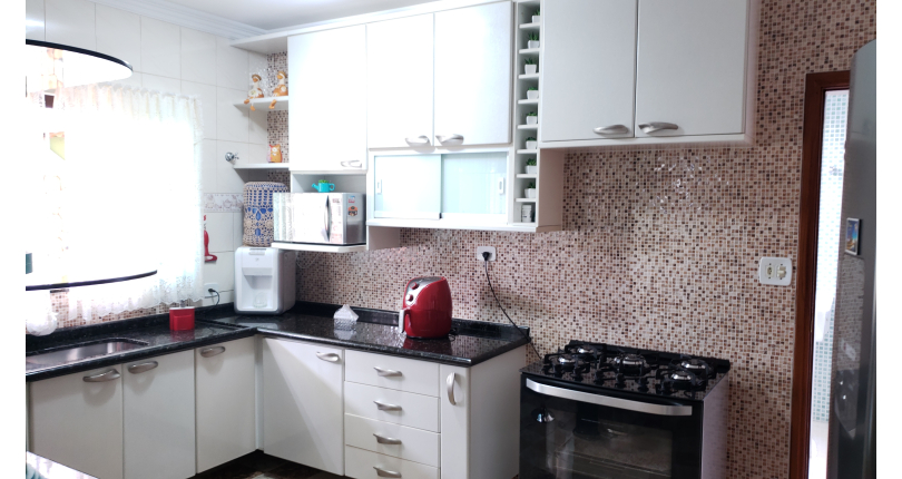 Sobrado à venda no Parque São Domingos na Rua Iandu