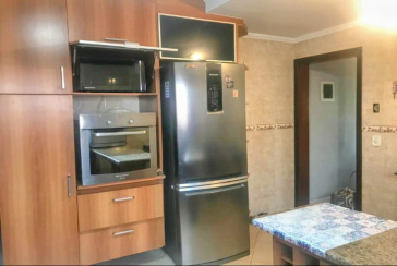 Bom Sobrado à venda no Conjunto Residencial Vista Verde 