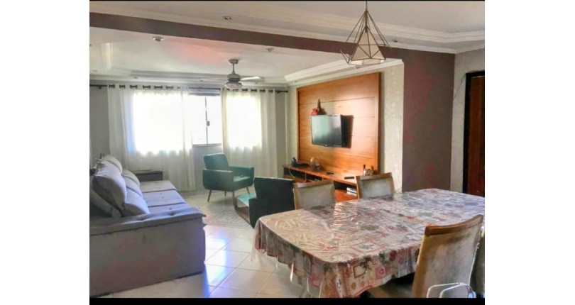 Bom Sobrado à venda no Conjunto Residencial Vista Verde 