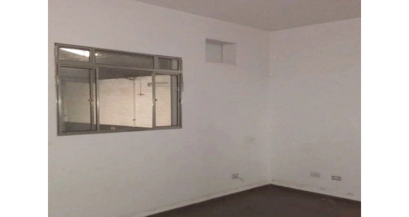 Galpão à venda em Osasco na Rua Adamantina,