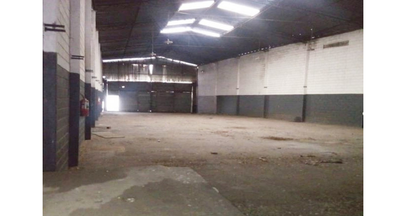 Galpão à venda em Osasco na Rua Adamantina,