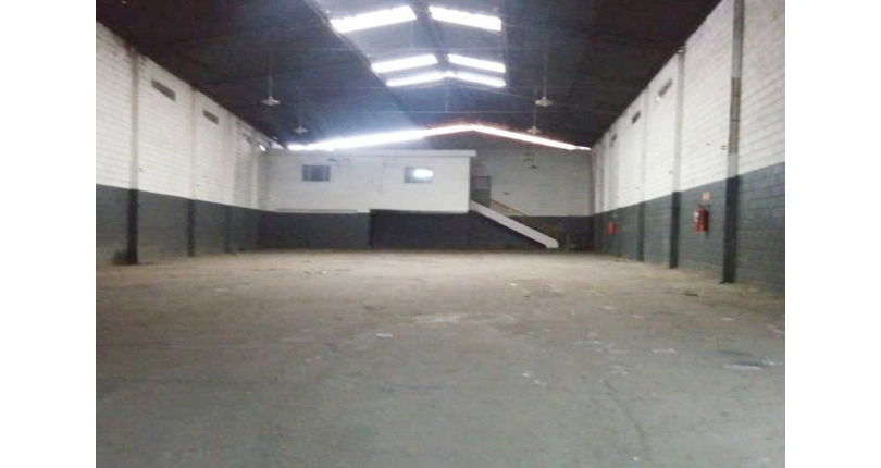 Galpão à venda em Osasco na Rua Adamantina,