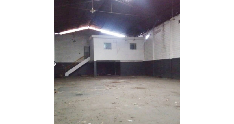 Galpão à venda em Osasco na Rua Adamantina,