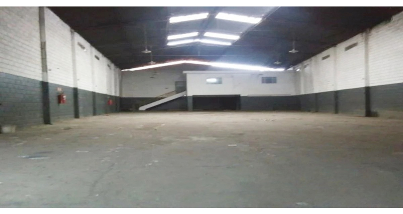 Galpão à venda em Osasco na Rua Adamantina,