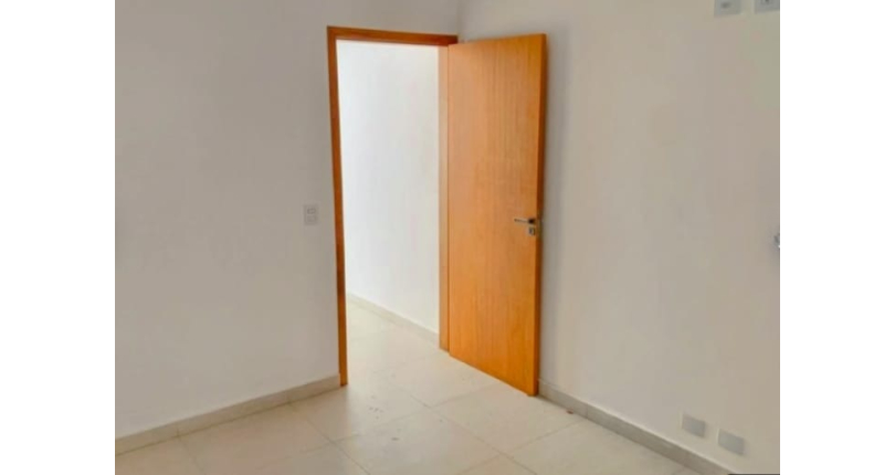 Sobrado novo à venda na Vila Bonilha na Rua Arnaldo Simões Pinto 156